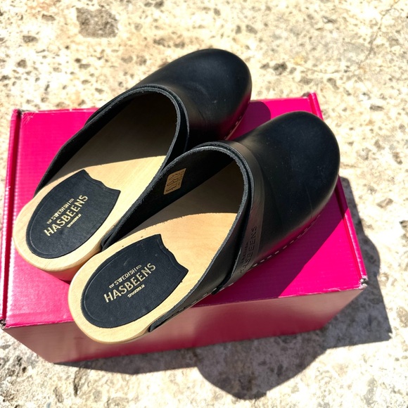Swedish Hasbeens ‘ Swedish Husband’ Black Leather clogs - Picture 3 of 6